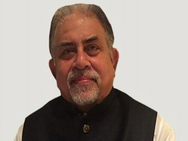 गुजरात चुनाव से पहले कांग्रेस को झटका, हिमांशु व्यास ने दिया इस्तीफा