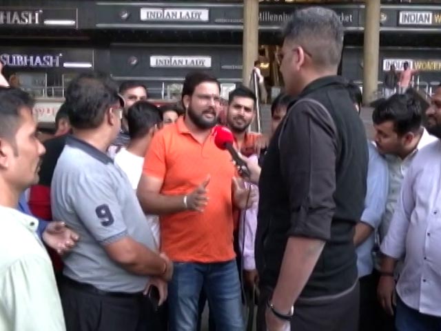 Watch Ground Report From Surat: What Textile Traders Want From Political Parties