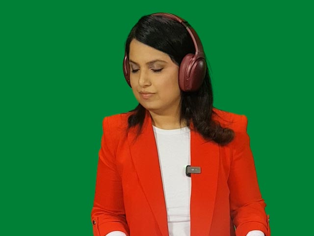 Your Phone Is Hurting Your Ears. Here Is How To Protect Yourself