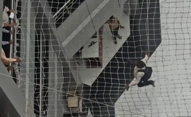 Man Jumps From 6th Floor Of Maharashtra Secretariat, Saved By Safety Net