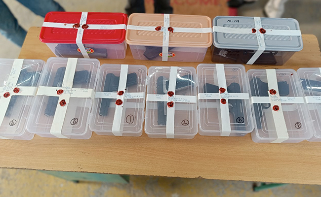 दिल्ली : 9 पिस्टल और मैगज़ीन के साथ एक आरोपी गिरफ्तार, आतंकी कनेक्शन की जांच में जुटी पुलिस