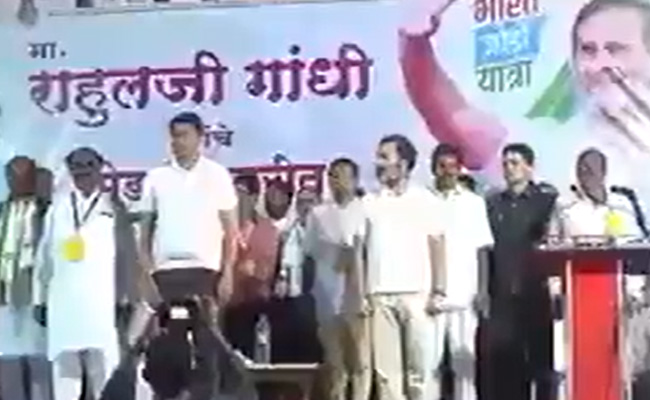 Watch: National Anthem Blooper, Rahul Gandhi On Stage, Complete Confusion
