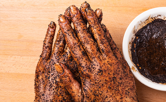 हाथ और पैरों की टैनिंग को दूर करता है नींबू का यह नुस्खा, घर पर ही पार्लर जैसा दिखने लगेगा असर