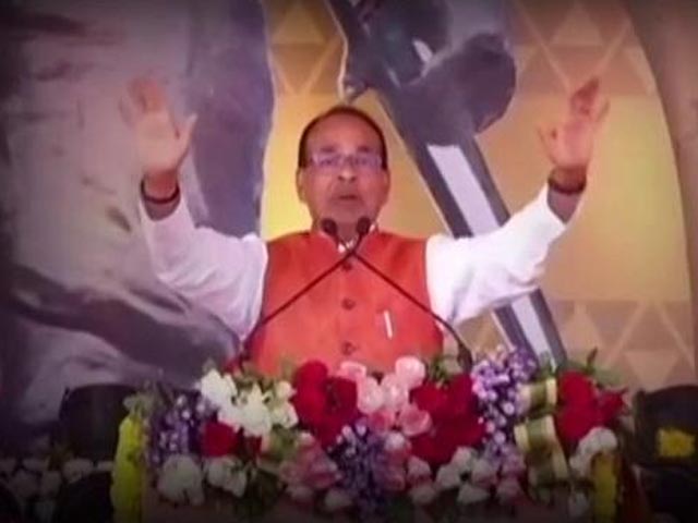 MP: कानून के बावजूद आदिवासियों को नहीं मिल रहा अधिकार, ठोकर खाने को मजबूर पीड़ित