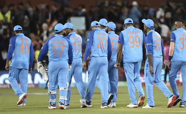 On India's Humiliating Loss vs England, Smriti Irani's "<i>Taarak Mehta</i>" Meme