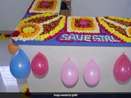 Pune Doctor Doesn't Charge Money If A Girl Is Born, Has Delivered 2,400 Babies So Far Pune Doctor Doesn't Charge Money If A Girl Is Born, Has Delivered 2,400 Babies So Far