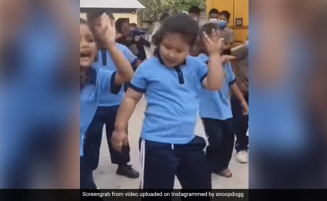 Snoop Dogg Shares Viral Video of Girl Dancing To <i>Pushpa Song</i>  <i>"Saami Saami"</i>