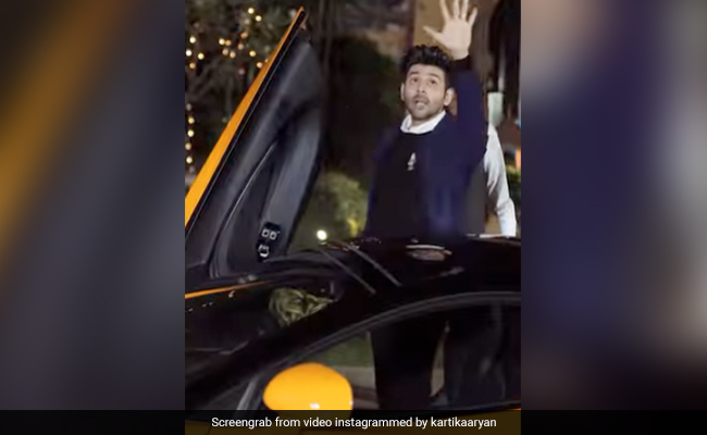 Kartik Aaryan Rocked Up To These Awards In His McLaren GT. Talk About An Entrance