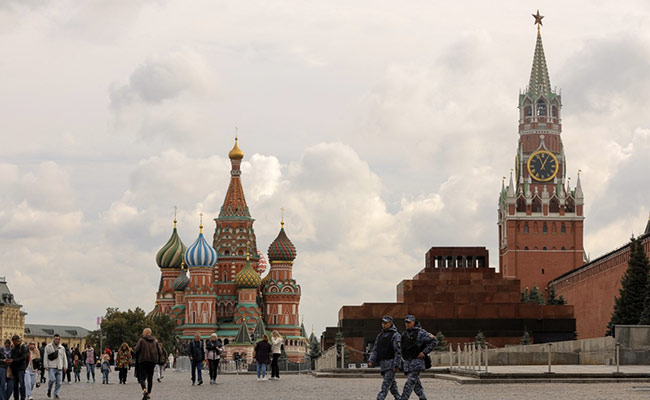 Russia Bans Entry To Senior UK Government Ministers