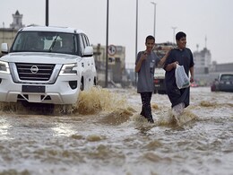 2 Dead As Heavy Rains Hit Saudi Arabia, Block Road To Mecca 2 Dead As Heavy Rains Hit Saudi Arabia, Block Road To Mecca