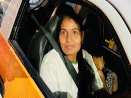 ड्यूटी के साथ साथ मां का भी फर्ज अदा करती दिखी महिला Uber Cab ड्राइवर, यात्री ने शेयर की Photo ड्यूटी के साथ साथ मां का भी फर्ज अदा करती दिखी महिला Uber Cab ड्राइवर, यात्री ने शेयर की Photo