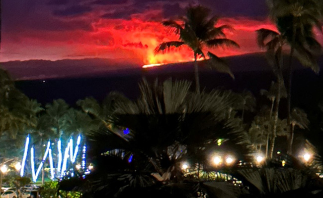 World's Largest Active Volcano, Hawaii's Mauna Loa, Erupts After 39 Years