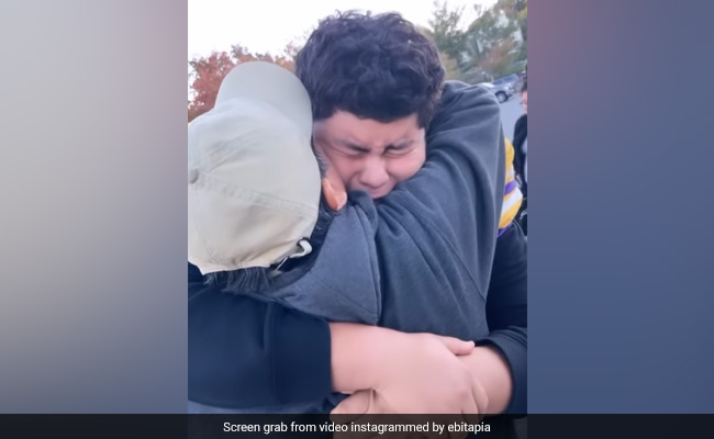 Emotional Video of Grandson Meeting Grandfather Goes Viral
