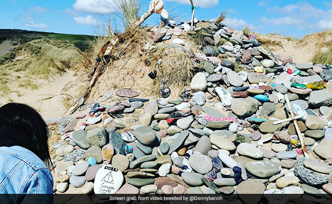 ''Wildlife At Risk'': '<i>Harry Potter</i>' Fans Asked To Stop Leaving Socks At Dobby's Grave On Wales Beach