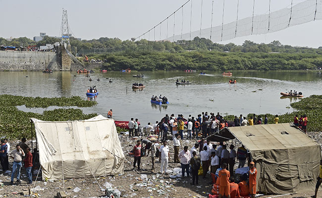 Four Accused In Gujarat Bridge Collapse Sent To Police Custody
