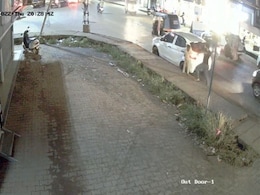 VIDEO: कार के सहारे खड़ा था 6 साल का बच्चा, गुस्से में आकर मालिक ने छाती पर मारी लात, केस दर्ज VIDEO: कार के सहारे खड़ा था 6 साल का बच्चा, गुस्से में आकर मालिक ने छाती पर मारी लात, केस दर्ज