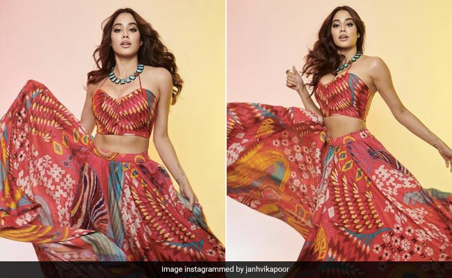 Janhvi Kapoor Sets Midweek Fashion Goals Sky High In A Printed Co-Ord Set