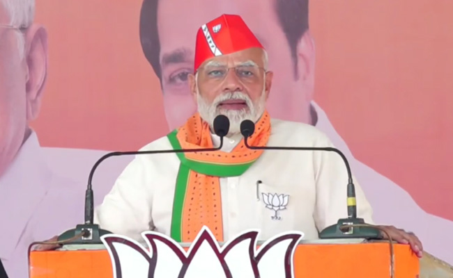 Congress Protected "Anti-Social Elements" During Its Gujarat Rule: PM Modi
