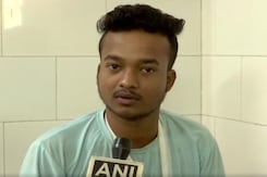 "50-60 लोगों को बचाया": गुजरात पुल हादसे में जीवित बचे शख्स का दावा "50-60 लोगों को बचाया": गुजरात पुल हादसे में जीवित बचे शख्स का दावा