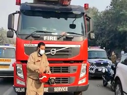 Fire At Hotel In Delhi's Karkardooma, 9 Fire Engines On Spot Fire At Hotel In Delhi's Karkardooma, 9 Fire Engines On Spot