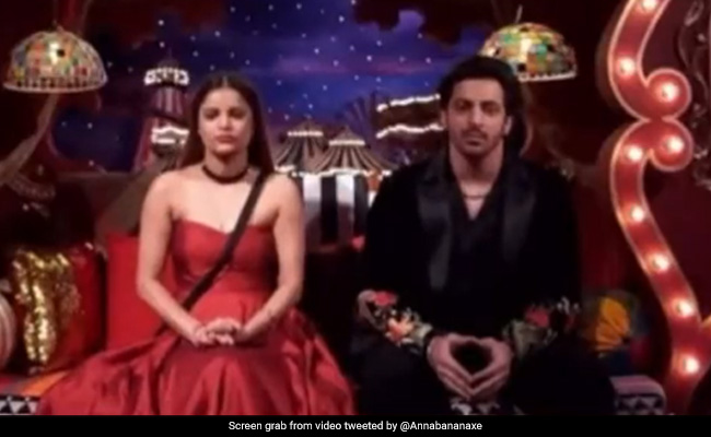 Bigg Boss 16: अर्चना-विकास ने मांगी एक-दूसरे से माफी, तो दोबारा प्रियंका को पड़ी सलमान खान की डांट