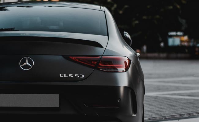 Gurugram Lawyer Stops Mercedes To Urinate, Men With Knife Steal His Car