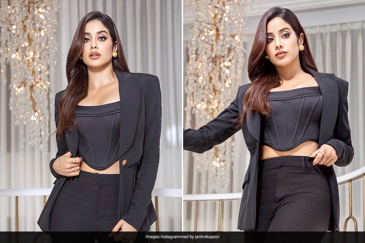 Janhvi Kapoor In A Rs 3.3 Lakh Black Versace Blazer Makes Every LBD Fall Flat