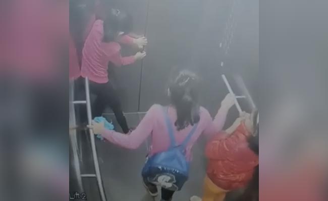 Video: 3 Little Girls Trapped In Ghaziabad Apartment Lift, Panic, Tears
