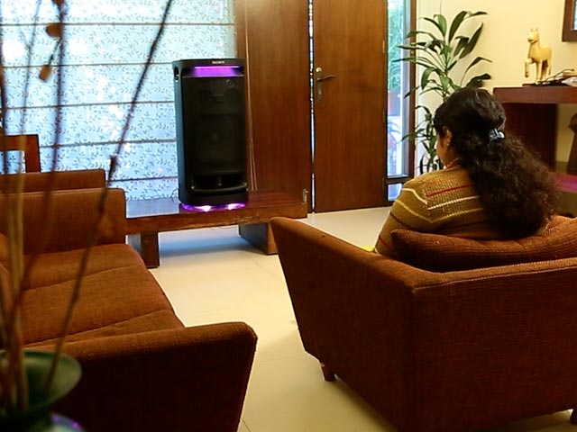 Is the Sony XV900 the Ultimate Party Speaker?