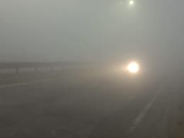 Amid Fog, Upper Speed Limit On Noida-Greater Noida Expressway Reduced Amid Fog, Upper Speed Limit On Noida-Greater Noida Expressway Reduced