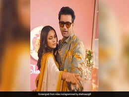 Shehnaaz Gill Just "Had To" Dance With Vicky Kaushal To This Song. Watch Shehnaaz Gill Just "Had To" Dance With Vicky Kaushal To This Song. Watch