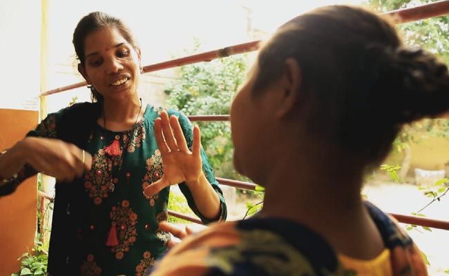 USHA Master Trainer Reena - An Inspiration For Women Of Kota, Rajasthan USHA Master Trainer Reena - An Inspiration For Women Of Kota, Rajasthan