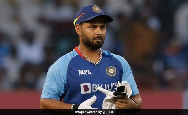 "Drive Carefully," Said Shikhar Dhawan To Rishabh Pant In 2019. Watch