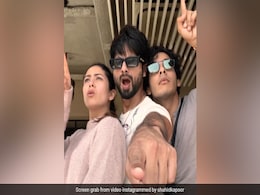 मीरा राजपूत ने पति शाहिद कपूर के सामने देवर ईशान को मार दिया थप्पड़, VIDEO देख हैरान हुए लोग मीरा राजपूत ने पति शाहिद कपूर के सामने देवर ईशान को मार दिया थप्पड़, VIDEO देख हैरान हुए लोग