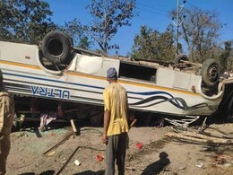 मणिपुर में स्कूल बस पलटने से 9 बच्चों की मौत, 20 से ज्यादा घायल मणिपुर में स्कूल बस पलटने से 9 बच्चों की मौत, 20 से ज्यादा घायल