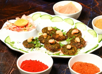Watch: This Moong Dal Bread Tikki Offers Balanced Nutrition For Weight Loss Diet Watch: This Moong Dal Bread Tikki Offers Balanced Nutrition For Weight Loss Diet