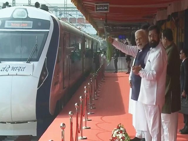 PM Modi Inaugurates Nagpur Metro, Flags Off 6th Vande Bharat Train