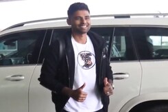 क्रिकेटर सूर्य कुमार यादव पत्नी देवीशा शेट्टी के साथ हुए स्पॉट क्रिकेटर सूर्य कुमार यादव पत्नी देवीशा शेट्टी के साथ हुए स्पॉट