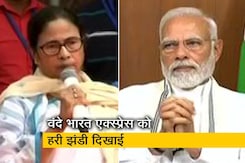 PM नरेंद्र मोदी मां का अंतिम संस्कार कर काम पर लौटे, बंगाल में तय कार्यक्रमों में हुए शामिल PM नरेंद्र मोदी मां का अंतिम संस्कार कर काम पर लौटे, बंगाल में तय कार्यक्रमों में हुए शामिल