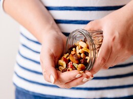 Women's Health: महिलाओं की सेहत को दुरुस्त रखता है किशमिश का सेवन, खाने पर मिलते हैं ये 5 फायदे  Women's Health: महिलाओं की सेहत को दुरुस्त रखता है किशमिश का सेवन, खाने पर मिलते हैं ये 5 फायदे