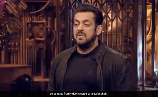 <i>Bigg Boss 16</i>: Salman Khan Slams Archana Gautam And Shalin Bhanot For Their Ugly Fight