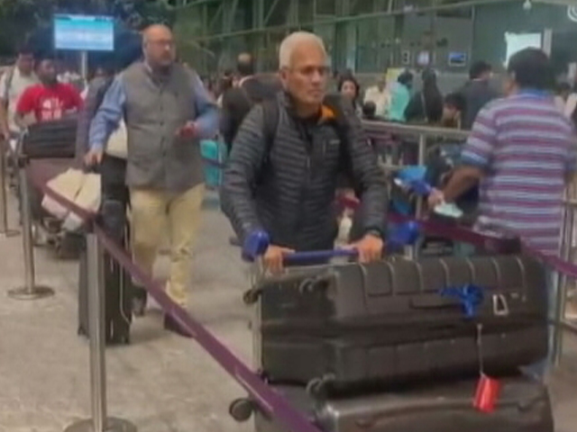 After Delhi, Bengaluru Airport Now Witnesses Congestion, Huge Crowds After Delhi, Bengaluru Airport Now Witnesses Congestion, Huge Crowds