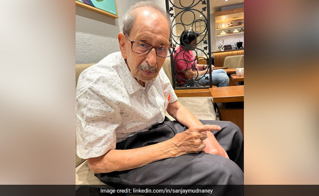 Elderly Man's Life Lessons Go Viral, Inspire Many On LinkedIn