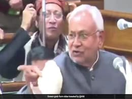 बिहार विधानसभा में सीएम नीतीश कुमार ने खोया आपा, कहा- 'चुप....' बिहार विधानसभा में सीएम नीतीश कुमार ने खोया आपा, कहा- 'चुप....'