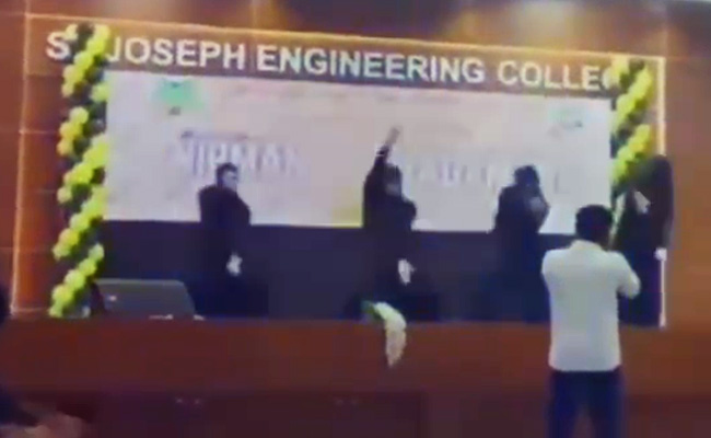 Video Of Students Dancing In Burqa Leads To Karnataka College Suspension