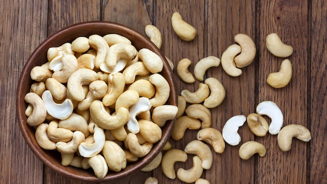 Cashews are a nutritious dry fruit and boost our health in a variety of ways