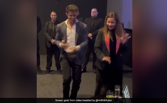 Hrithik Roshan Dances To <i>Ek Pal Ka Jeena</i> At Red Sea Film Festival. Watch
