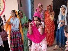 VIDEO: देसी आंटी ने किया हाहाकारी मुर्गा डांस, देखते ही हंस हंसकर हो जाएगा बुरा हाल VIDEO: देसी आंटी ने किया हाहाकारी मुर्गा डांस, देखते ही हंस हंसकर हो जाएगा बुरा हाल