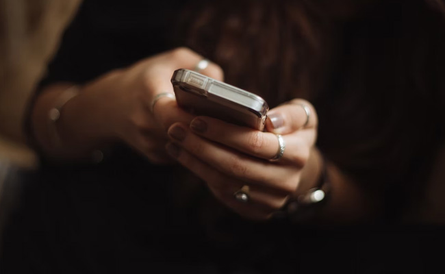 UK To Test Emergency Alert System On Millions Of Phones Today