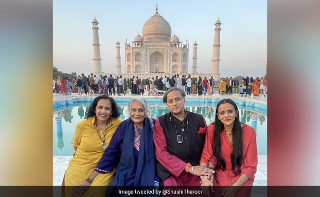When Shashi Tharoor Took His Mother On "Special Holiday" To Taj Mahal